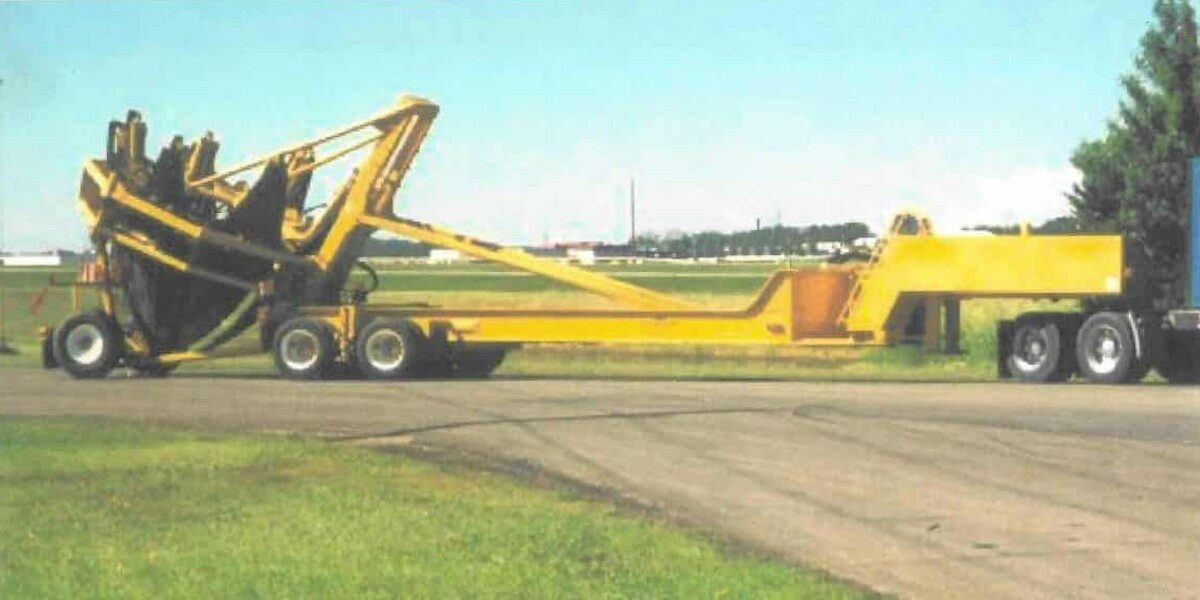 Holt Model 124 sixteen wheeler